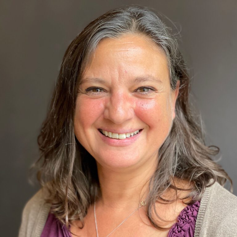 nadia profilbild 768x768